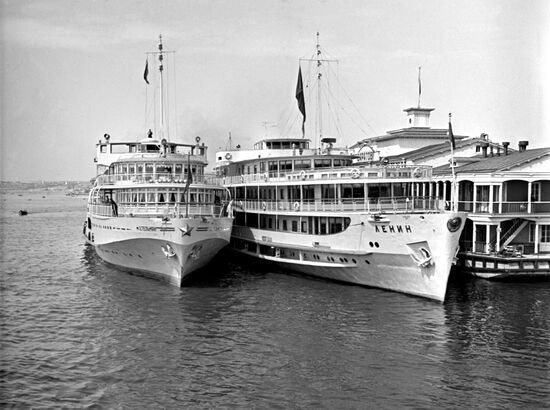 Passenger ships