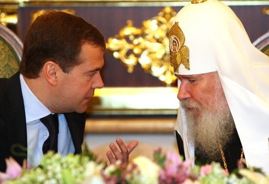 Dmitry Medvedev - hallows handed over