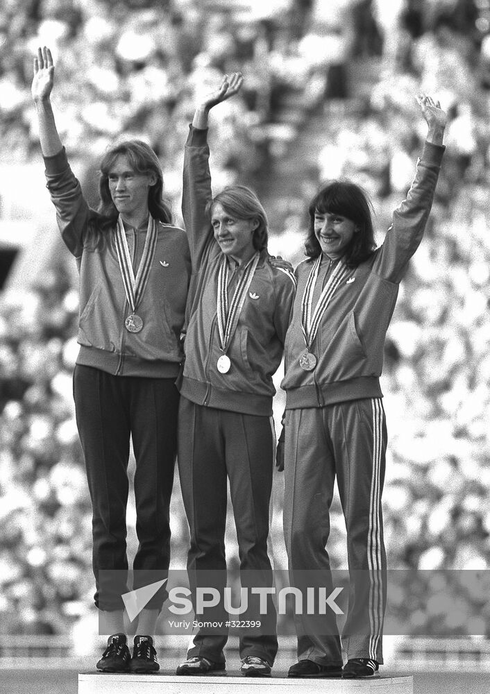 Soviet athletes Olga Mineyeva. N. Olizarenko and T. Providokhina