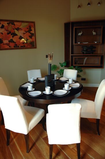 Dining-room interior, one of the Noviye Veshki cottages