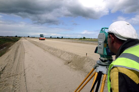 Construction of Primorskoye Koltso highway