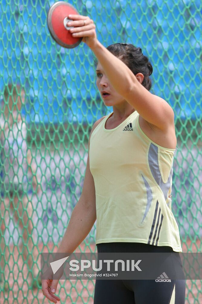 Svetlana Saikina (discus throwing)