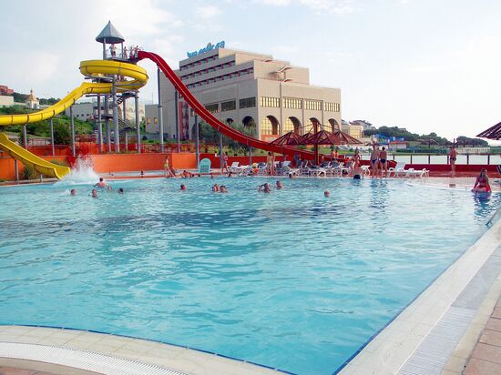 Five-star hotel Nadezhda
