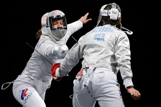 Fencing tournament, semifinals