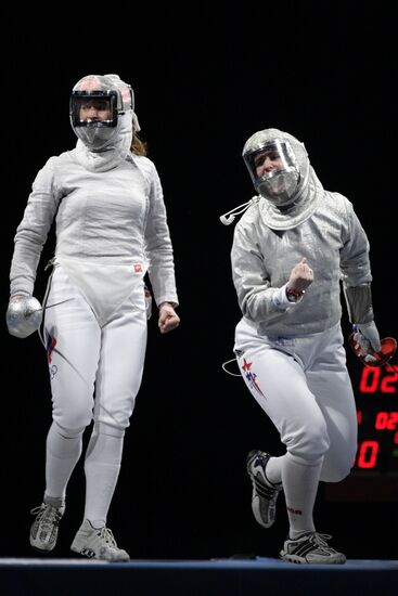 Fencing tournament, semifinals
