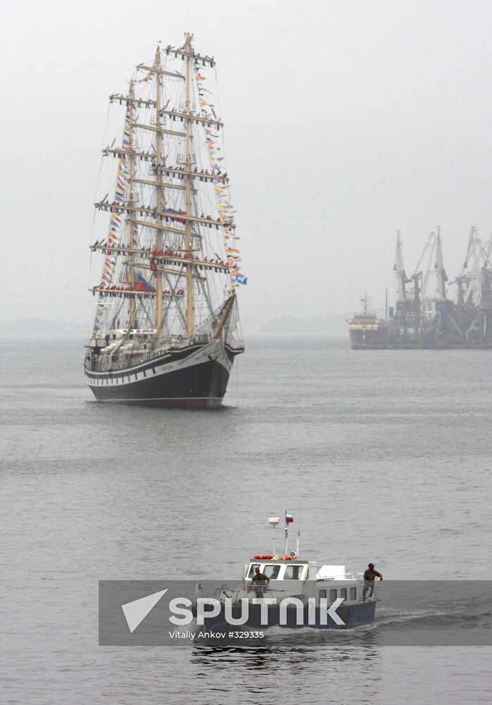 Sailing ship Pallada returns to Vladivostok