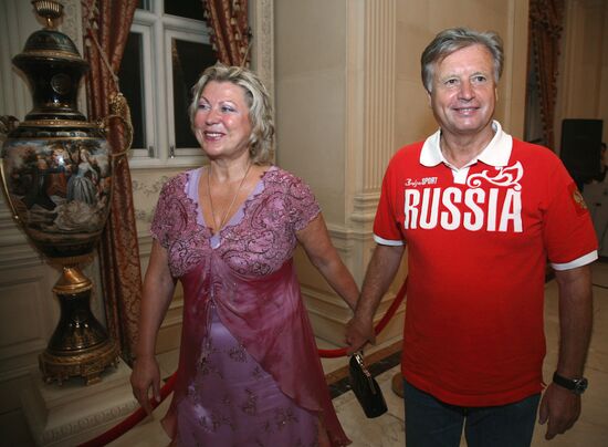 House of Olympic Friends opens