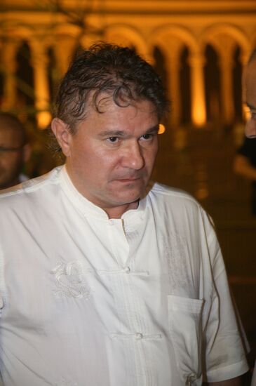 House of Olympic Friends opens