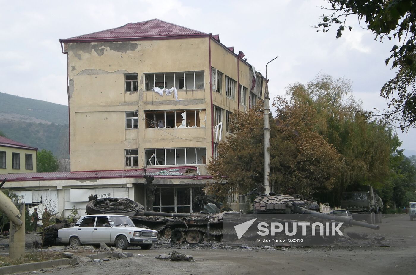 Tskhinvali in ruins