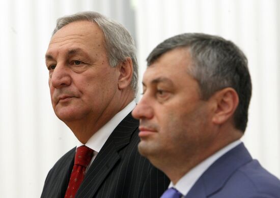 Sergei Bagapsh Eduard Kokoity