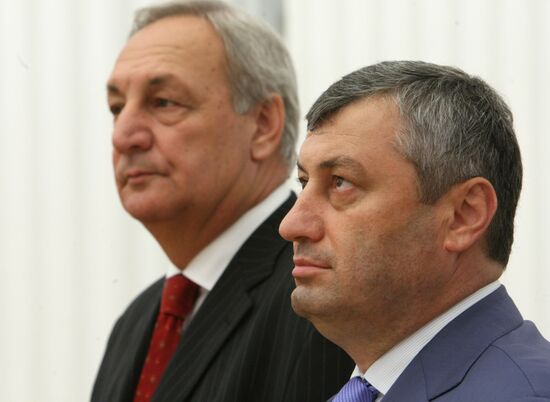 Sergei Bagapsh and Eduard Kokoity