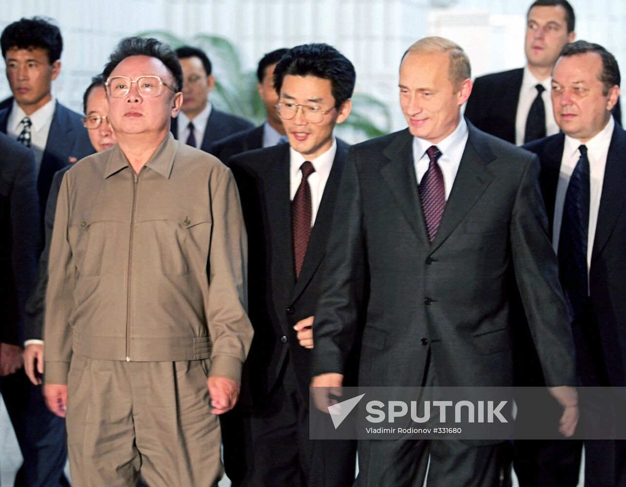 Vladimir Putin and Kim Jong Il