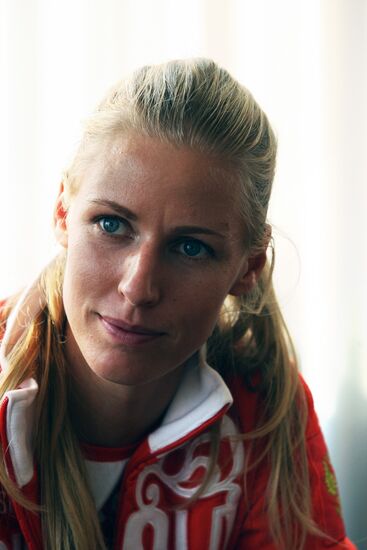 Yelena Dementyeva comes back to Moscow