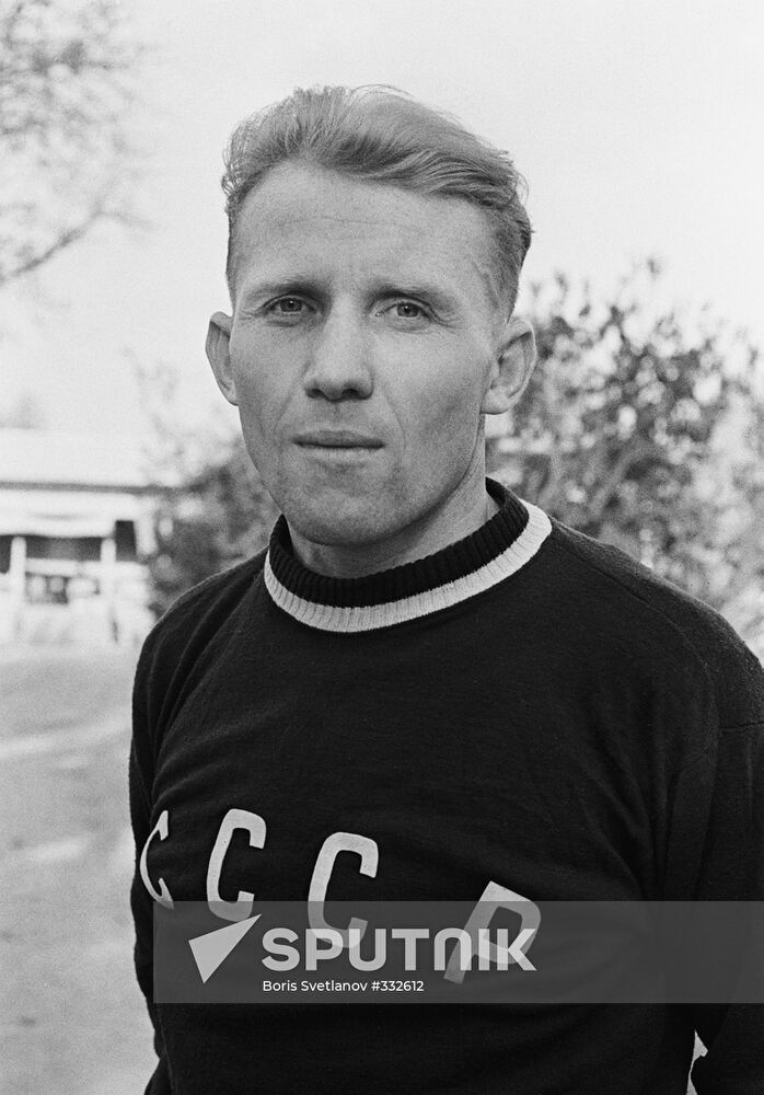 Soviet athlete Vladimir Kuts