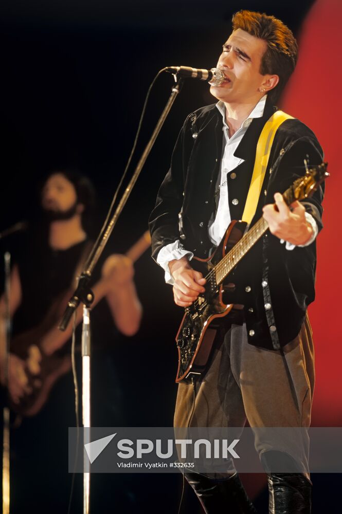 Vyacheslav Butusov performing