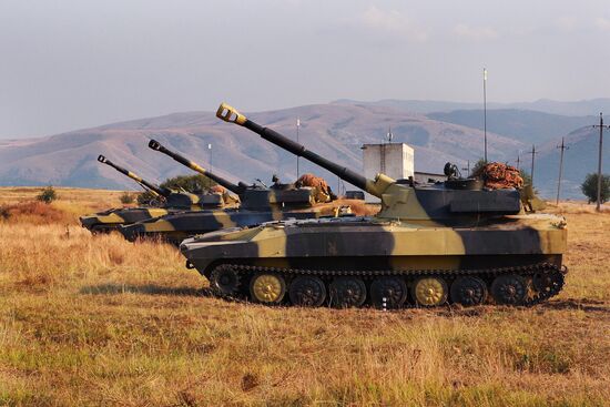 Ukrainian armed forces' military drills