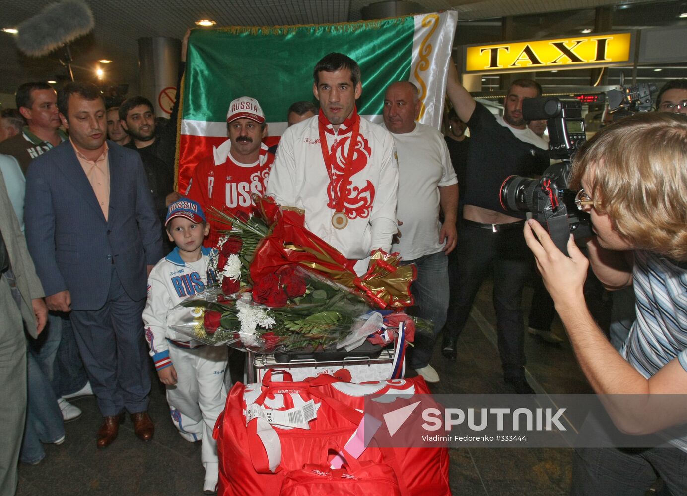 Russian Olympic prize winners arriving back in Moscow