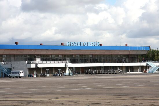 Yemelyanovo Airport