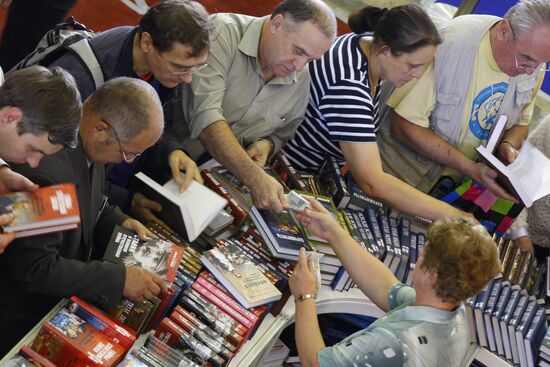 All-Russian Exhibition Centre: International Book Fair opened