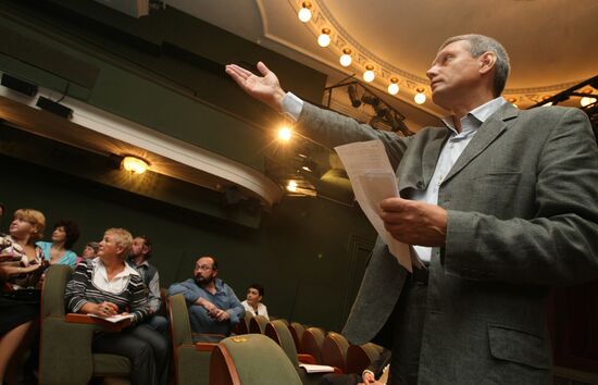 The Stanislavsky Theater company convene
