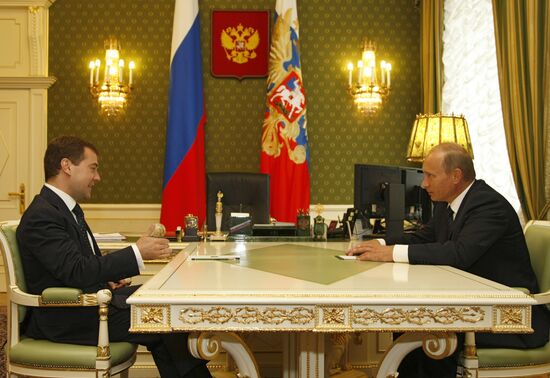 Russian President holds a meeting