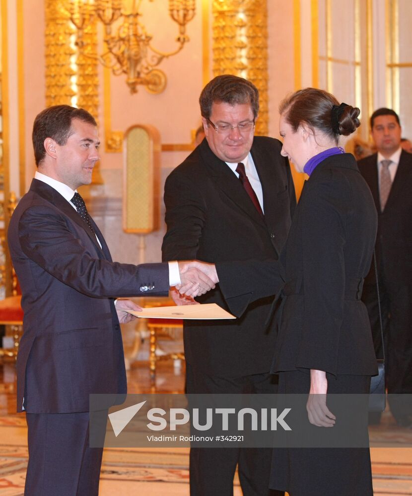 Credentials being renewed by foreign ambassadors