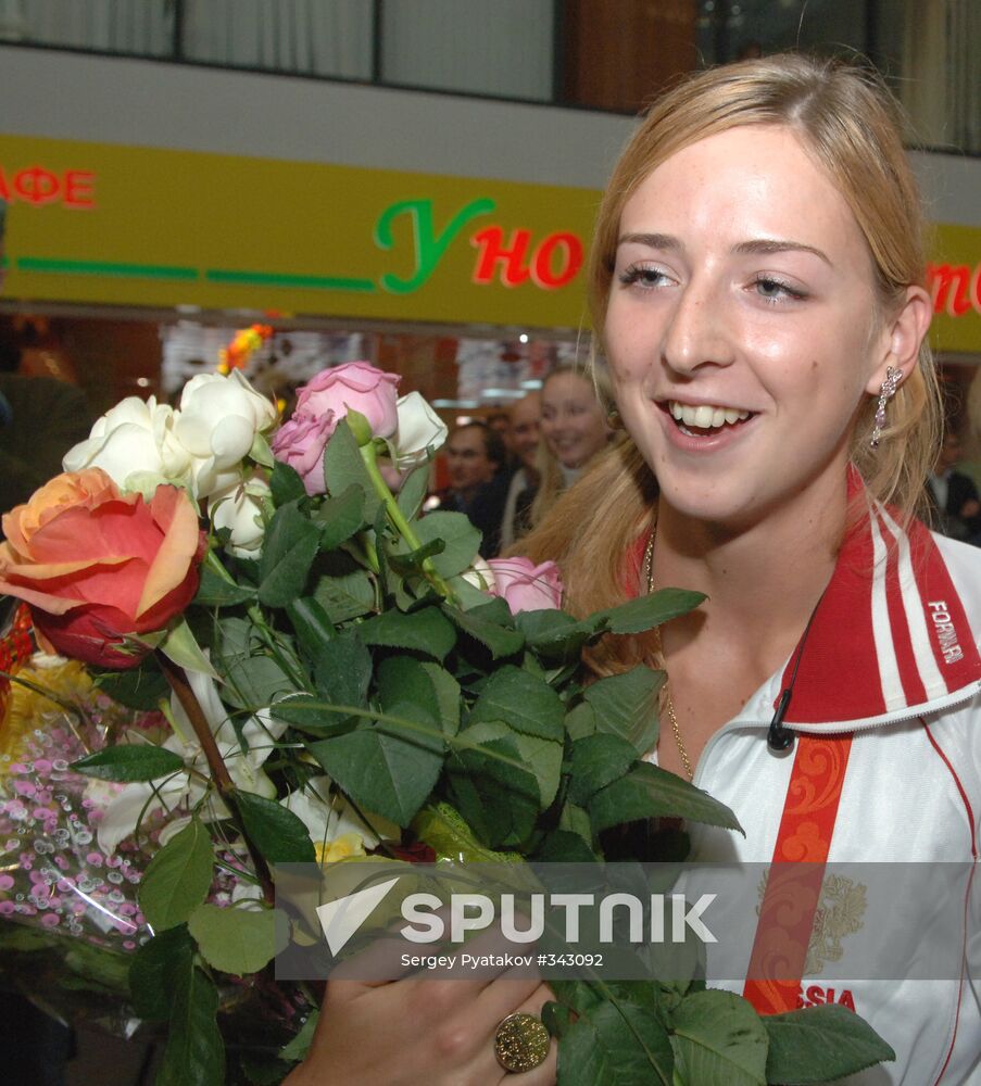 Red carpet welcome for Russian Paralympic athletes