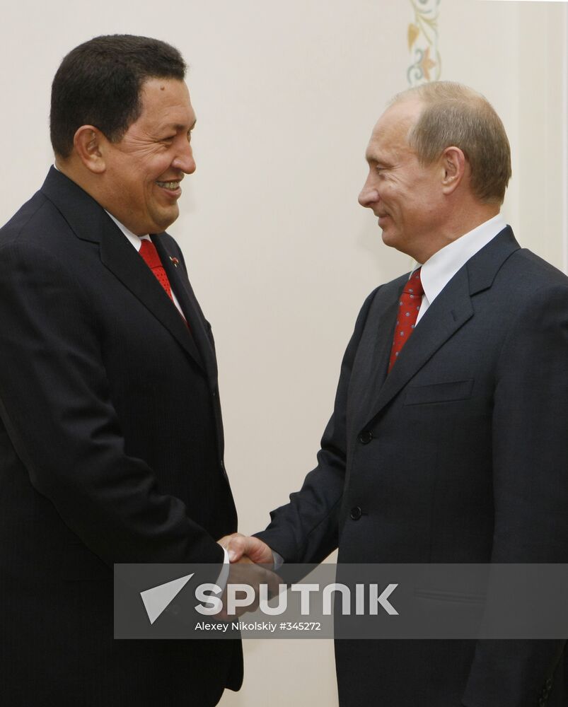 Vladimir Putin met with Hugo Chavez