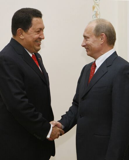 Vladimir Putin met with Hugo Chavez