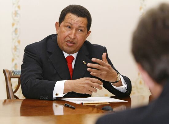 Vladimir Putin met with Hugo Chavez