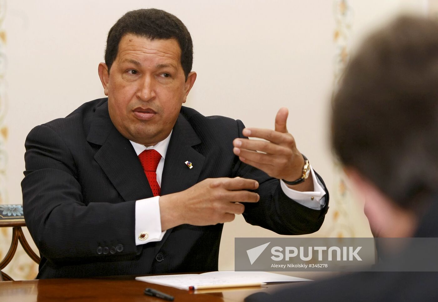 Vladimir Putin met with Hugo Chavez