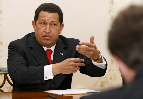 Vladimir Putin met with Hugo Chavez