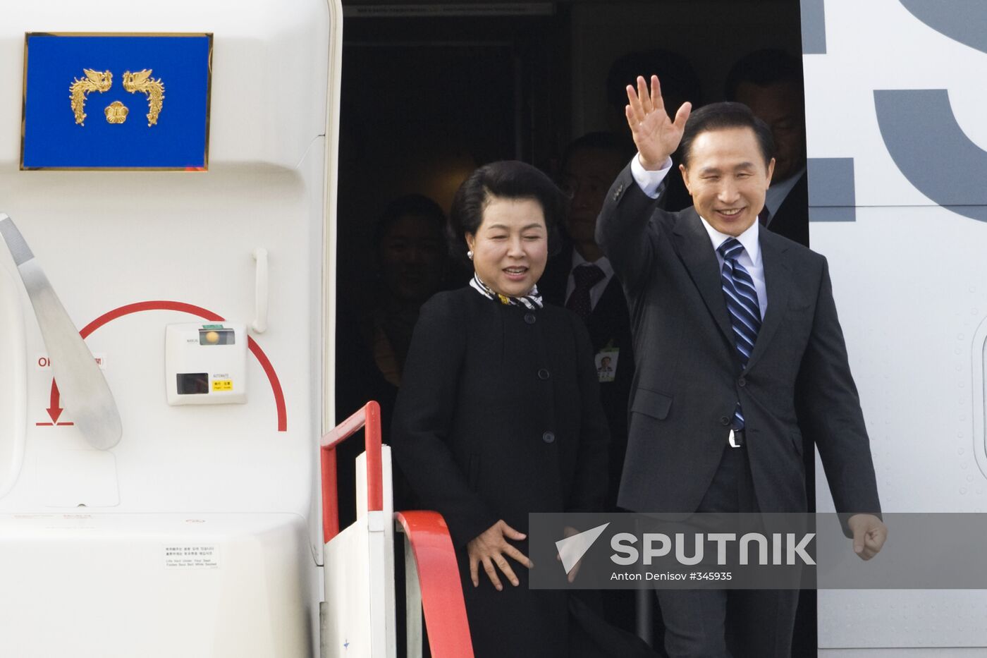South Korea's president Lee Myung Bak arrives in Moscow