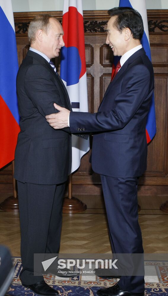 Vladimir Putin Lee Myung Bak