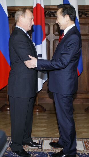 Vladimir Putin Lee Myung Bak
