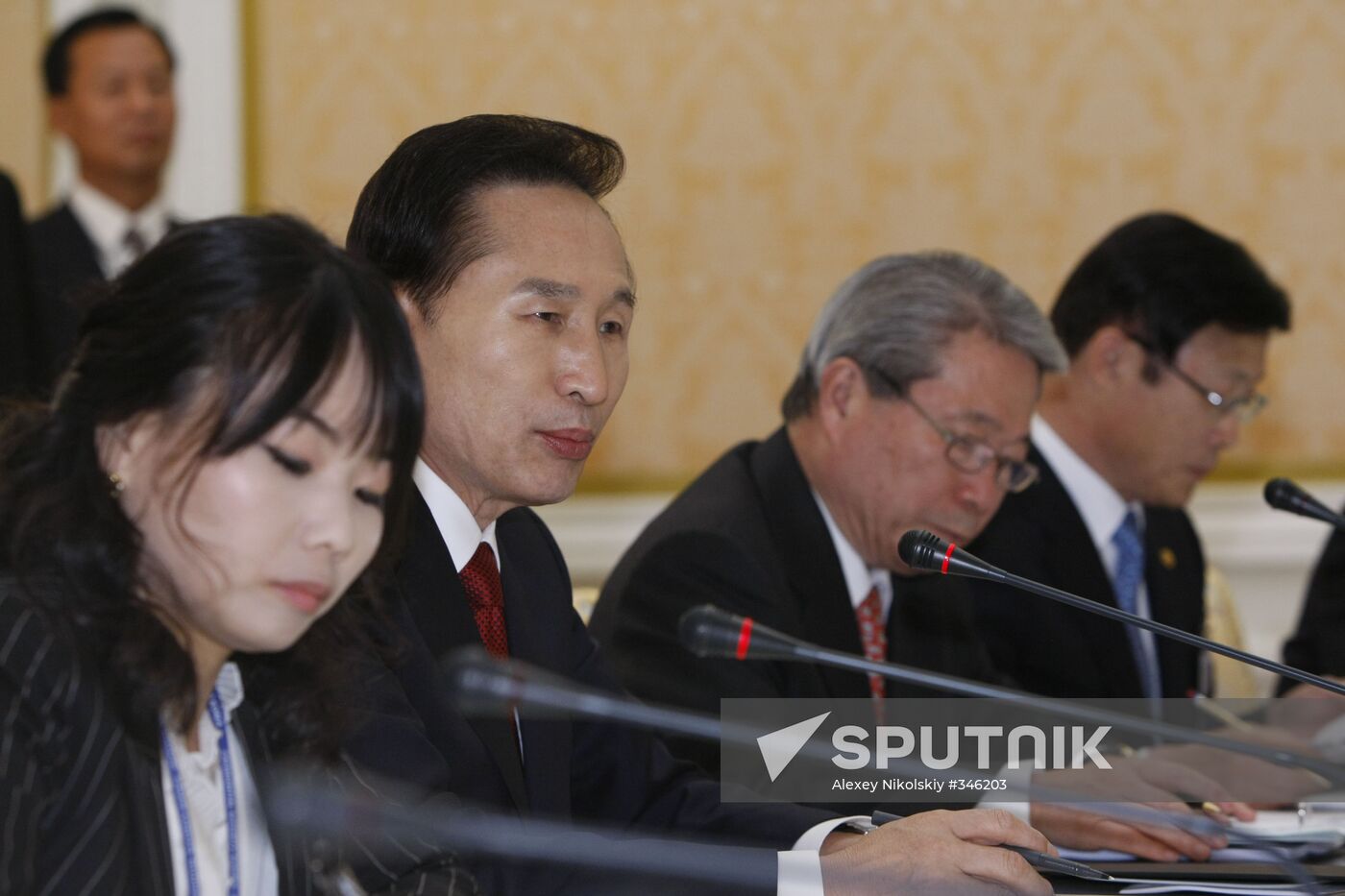 Vladimir Putin Lee Myung Bak