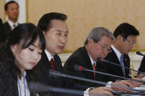 Vladimir Putin Lee Myung Bak