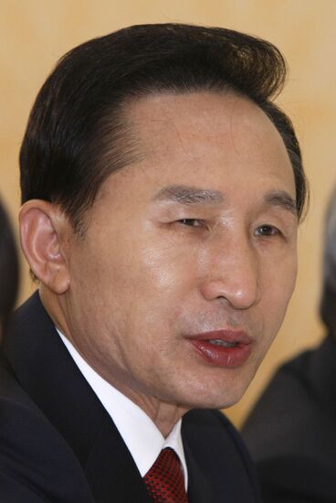 Vladimir Putin Lee Myung Bak