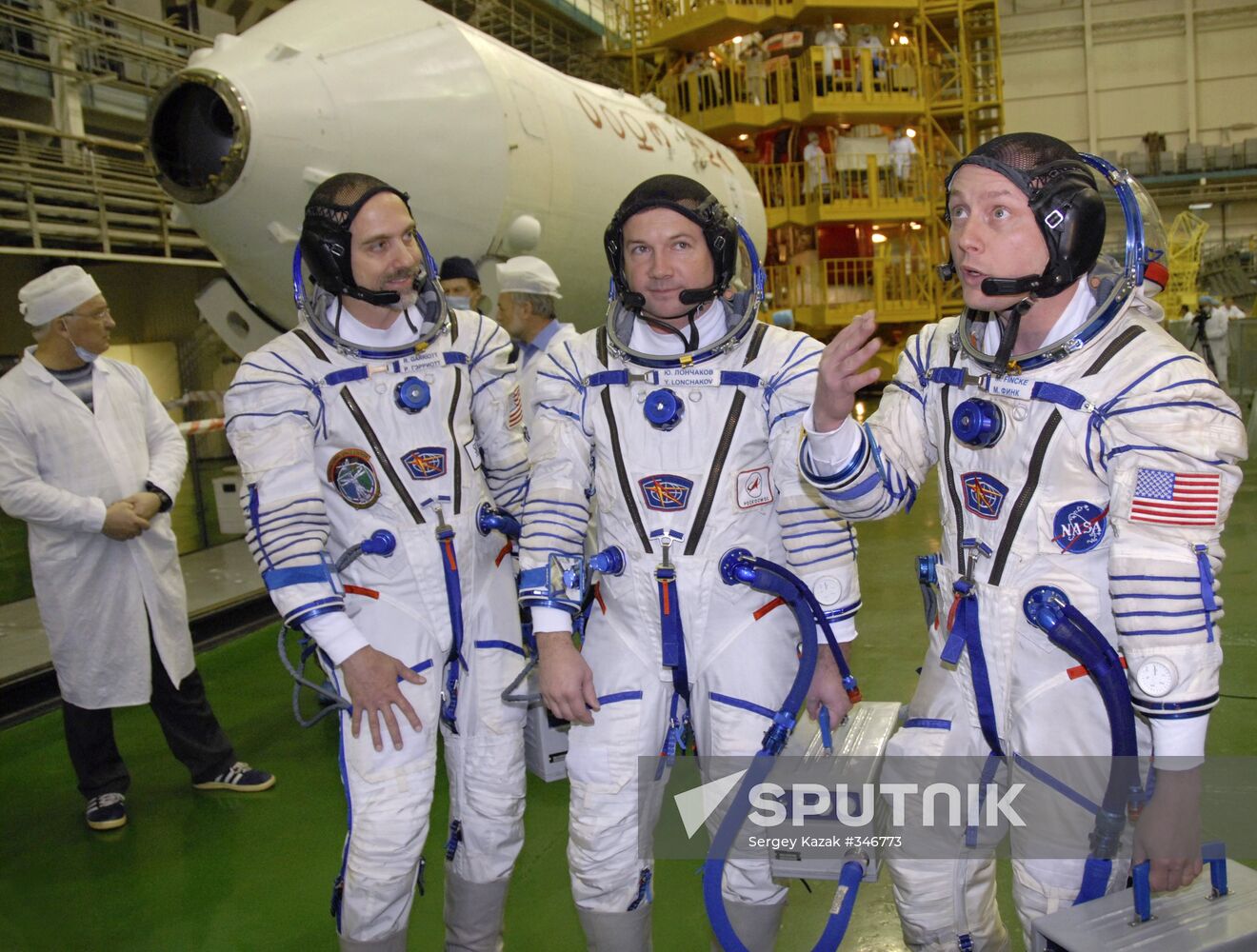 ISS Expedition 18 crew in training at Baikonur Space Center