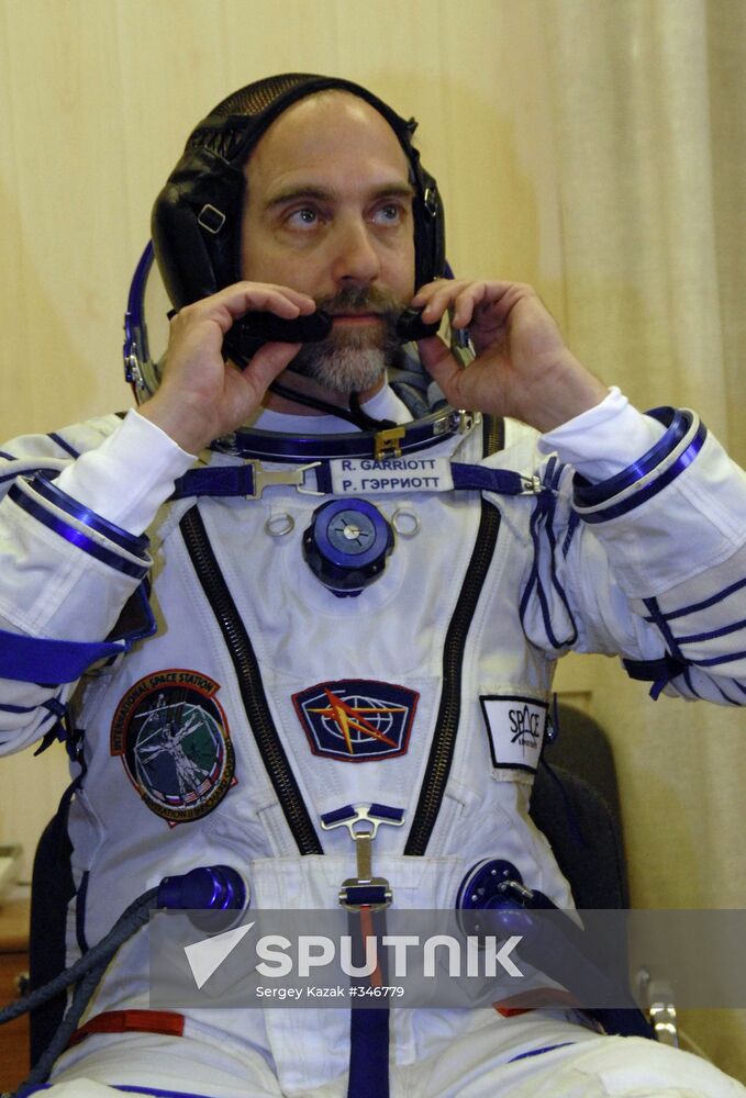 ISS Expedition 18 crew in training at Baikonur Space Center