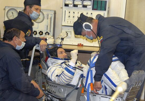 ISS Expedition 18 crew in training at Baikonur Space Center