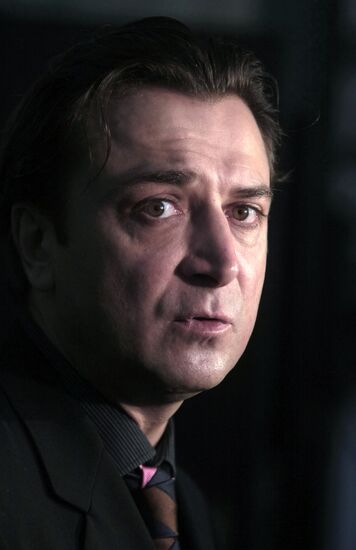 Lenkom actors meet before launch of new season