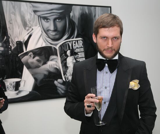 Opening of Golden War exhibition by Pyotr Aksyonov