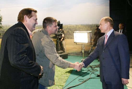 Vladimir Putin visits St Petersburg