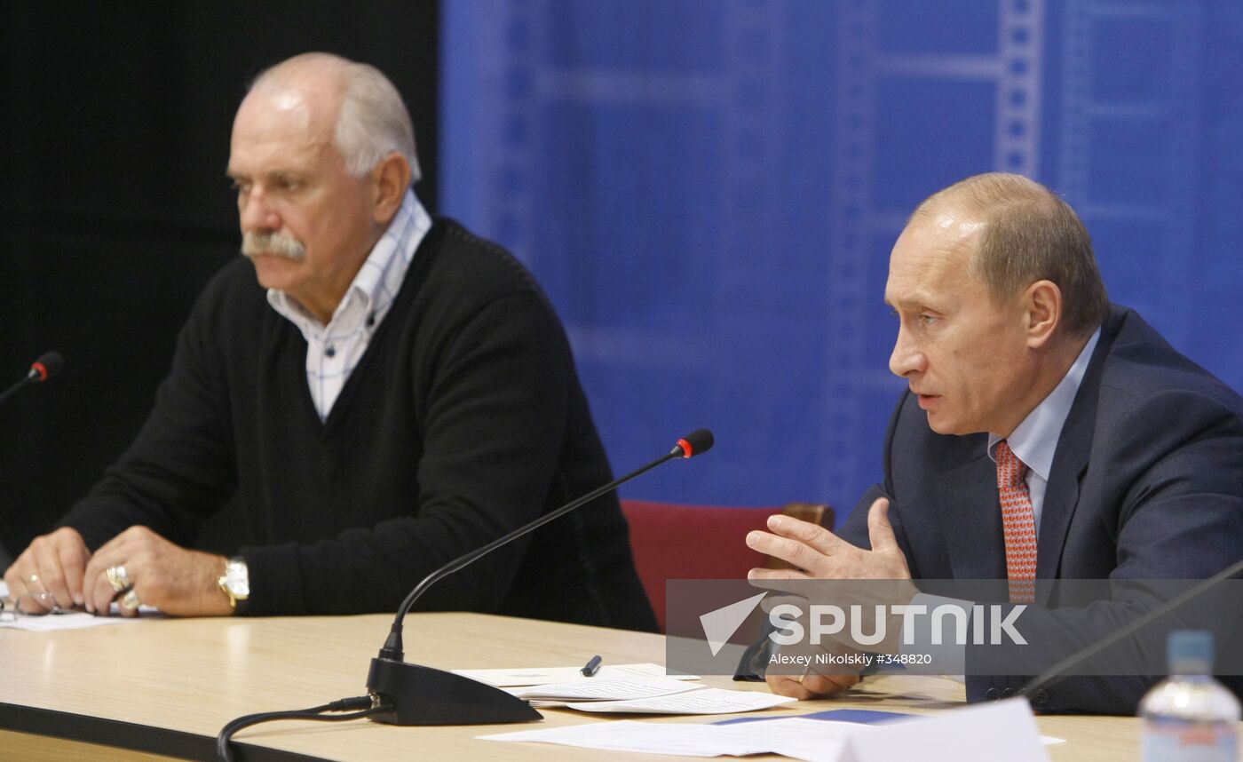 Vladimir Putin visits St Petersburg