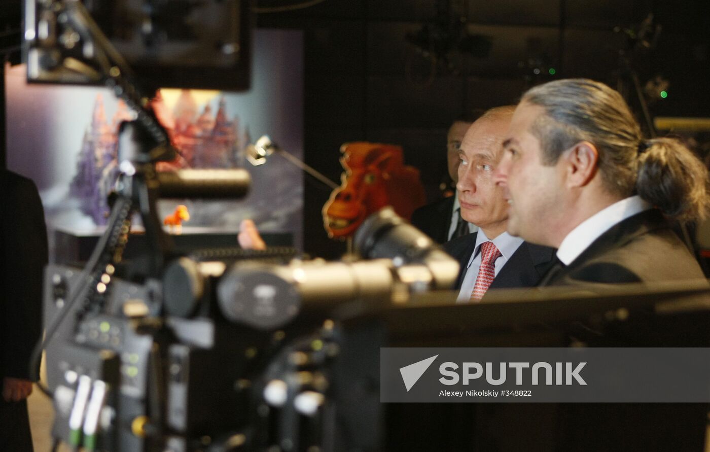 Vladimir Putin visits St Petersburg