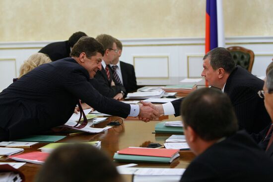 Russian government presidium session