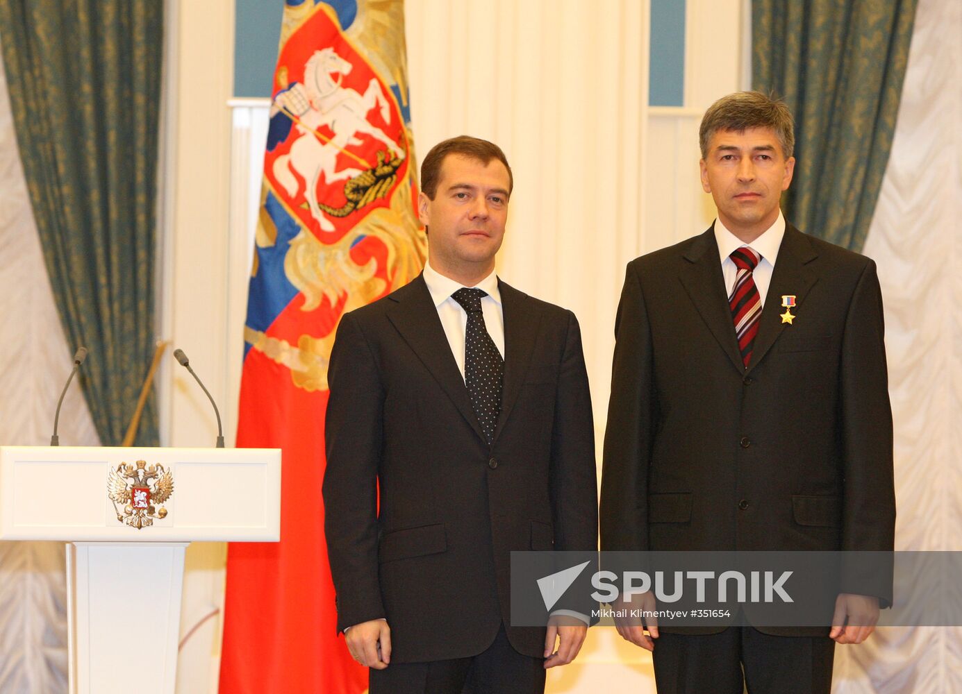 Russian President Dmitry Medvedev hands out state awards