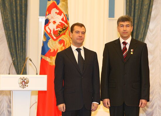 Russian President Dmitry Medvedev hands out state awards