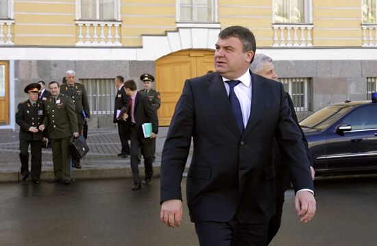 Council of CIS Defense Ministers meets in St. Petersburg